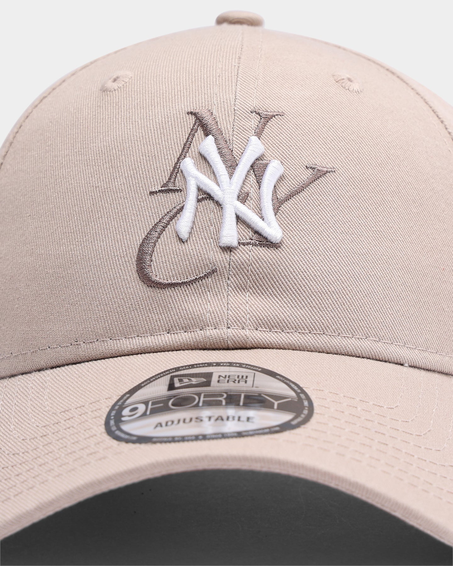 New Era New York Yankees 9FORTY Strapback Pink