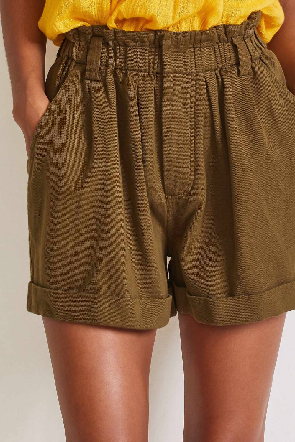 Son Vida Short In Olive