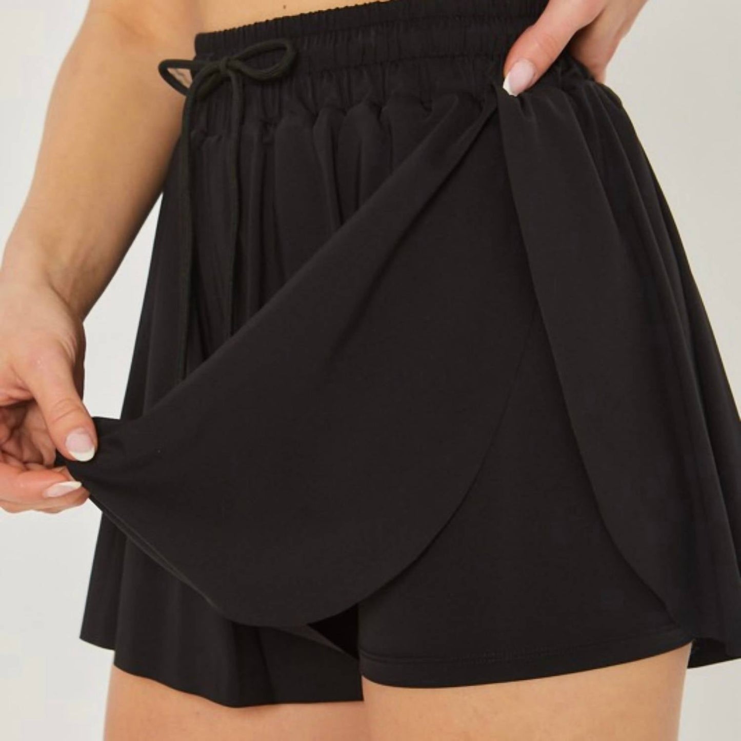 Women's Flouncy Shorts In Black