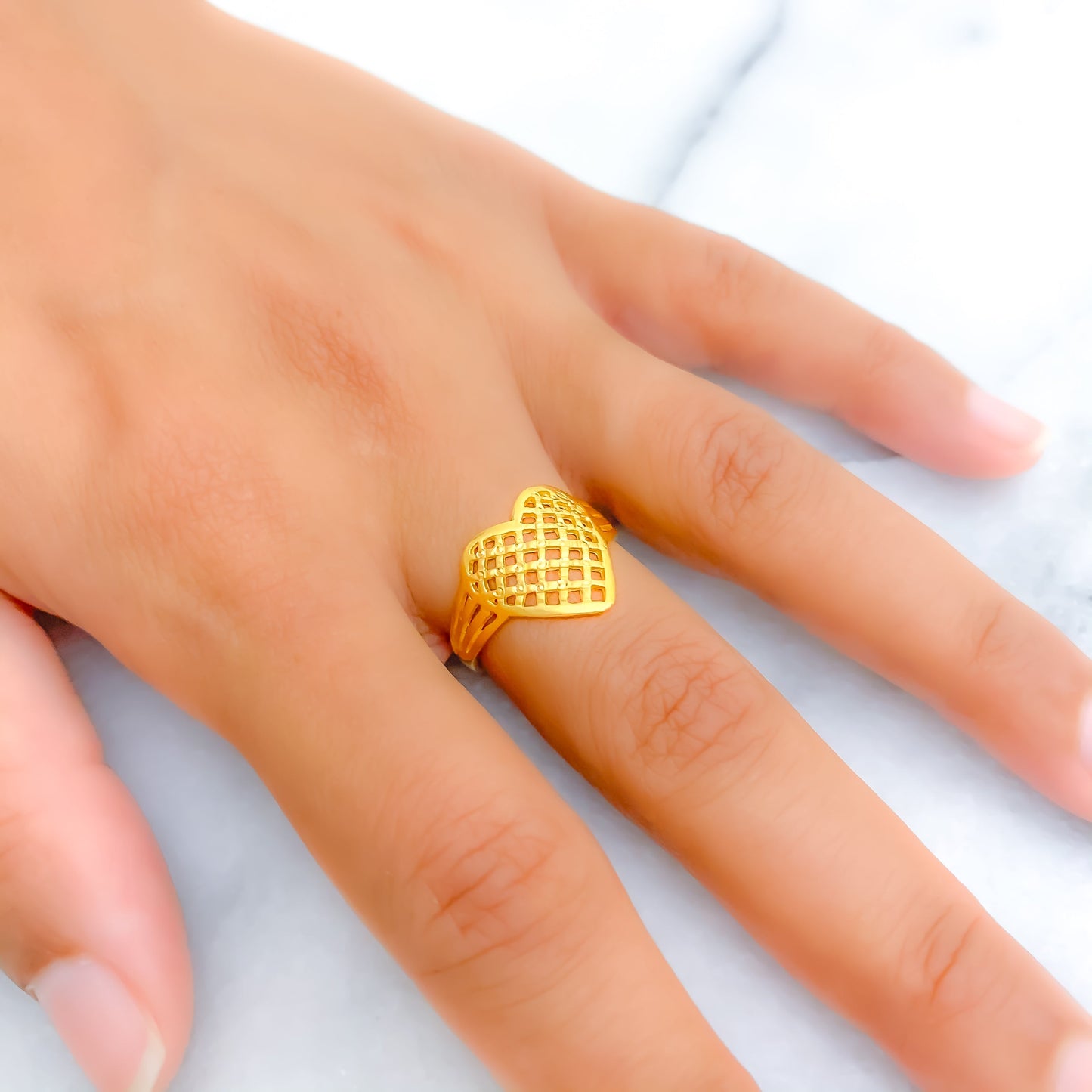 Gorgeous Netted Heart 22k Gold Ring