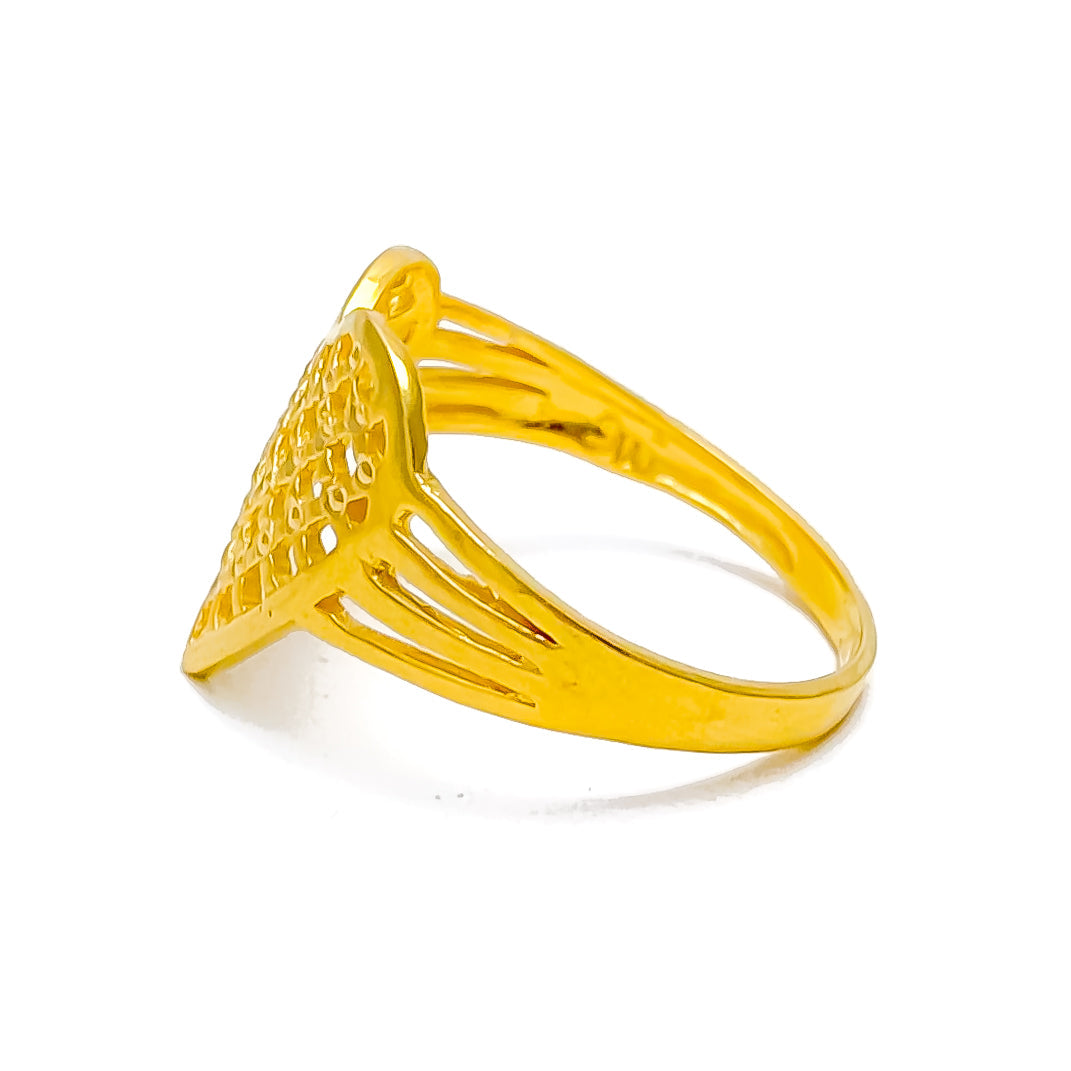 Gorgeous Netted Heart 22k Gold Ring